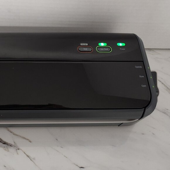 FoodSaver Vacuum Sealer Model:FM2000-015 - Picture 8 of 8